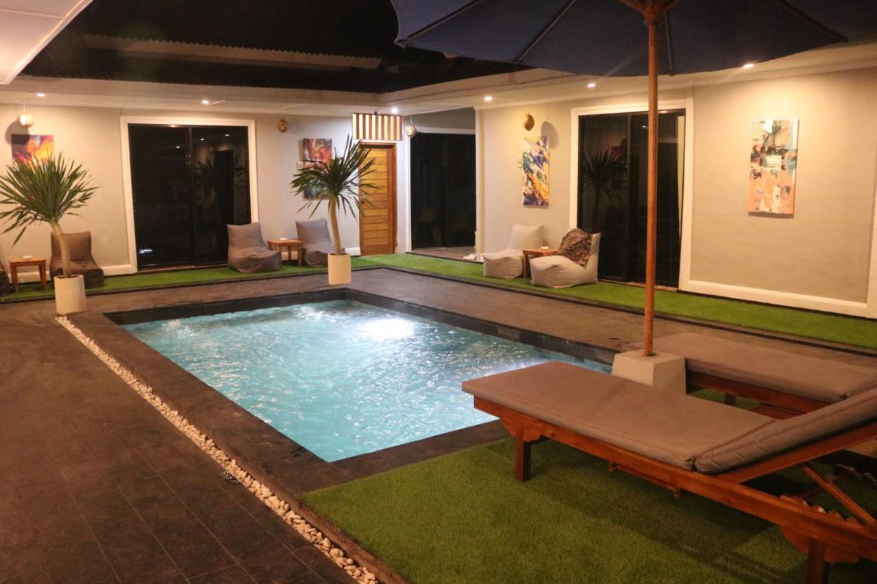 Bale Datu Bungallow กีลีตราวางัน ภายนอก รูปภาพ